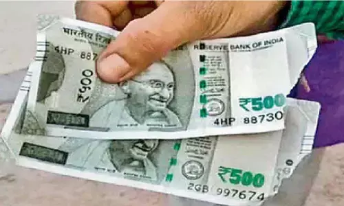 Replace Mutilated Notes: यदि आपके पास है पुराने और कटे-फटे नोट, तो यहाँ मिलेगी कीमत, जानिए!