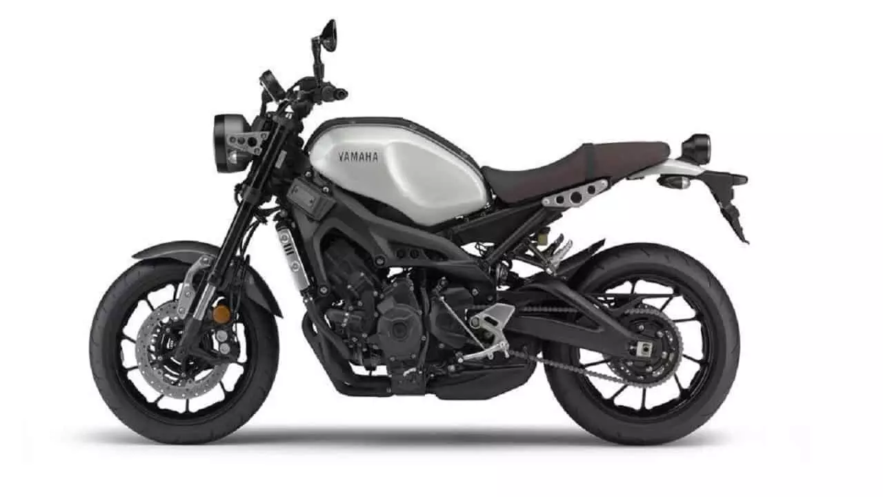 Yamaha XSR900: विंटेज लुक में यामाहा ने पेश की नई स्पोर्ट्स बाइक, बेहद शानदार है डिज़ाइन, जाने कीमत Yamaha XSR900: विंटेज लुक में यामाहा ने पेश की नई स्पोर्ट्स बाइक, बेहद शानदार है डिज़ाइन, जाने कीमत