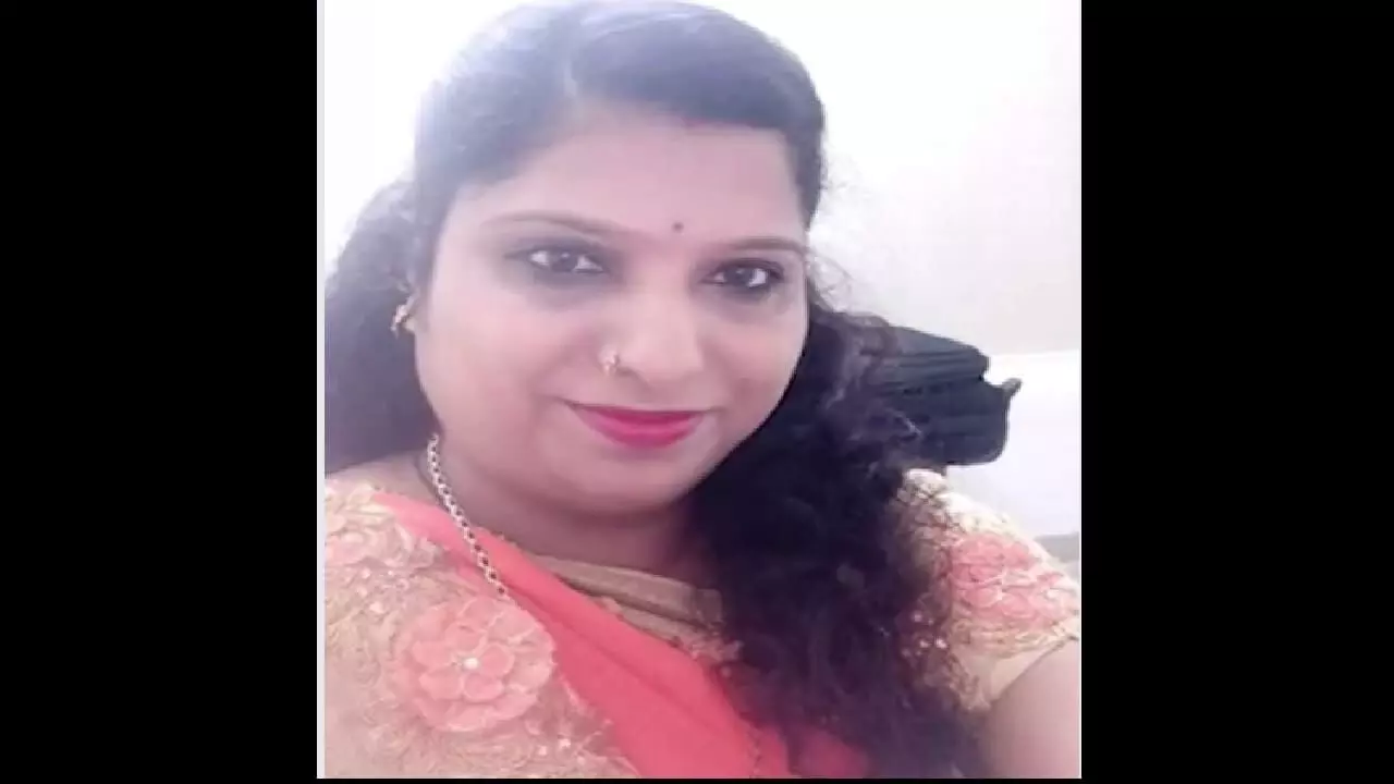 कहती थी.. नेत्री हूं, सामाज सेविका हूं, सोशल वर्कर हूं..घर पहुंची पुलिस तो निकली सेक्स रैकेट की सरगना