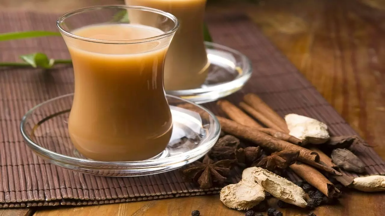 Masala Tea Recipe: ऐसे बनाएं मसाला चाय, सर्दी के दिनों में स्वास्थ्य के लिए बेहद लाभप्रद