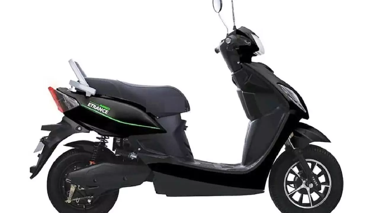 New Electric Scooter Launched: सिंगल चार्ज में 120KM चलेगा ये इलेक्ट्रिक स्कूटर, जानिए! New Electric Scooter Launched: सिंगल चार्ज में 120KM चलेगा ये इलेक्ट्रिक स्कूटर, जानिए!