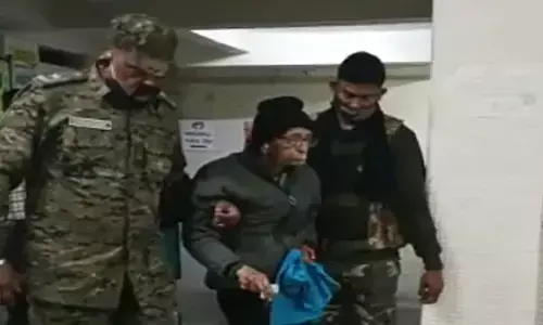 पकड़ा गया पूर्व मंत्री का हत्यारा बूढ़ा जो पीएम मोदी को मरवाना चाहता था, इसके बुढ़ापे पर मत जाइये बड़े-बड़े कांड किए है इसने पकड़ा गया पूर्व मंत्री का हत्यारा बूढ़ा जो पीएम मोदी को मरवाना चाहता था, इसके बुढ़ापे पर मत जाइये बड़े-बड़े कांड किए है इसने