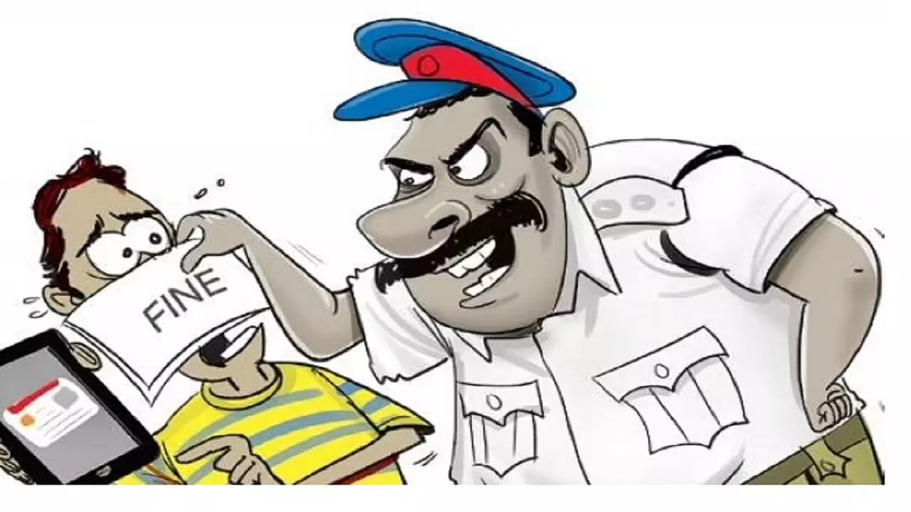 अब कागज़ ना होने पर कोई पुलिस वाला नहीं काट पाएगा चालान, बस मोबाइल में करना होगा ये काम
