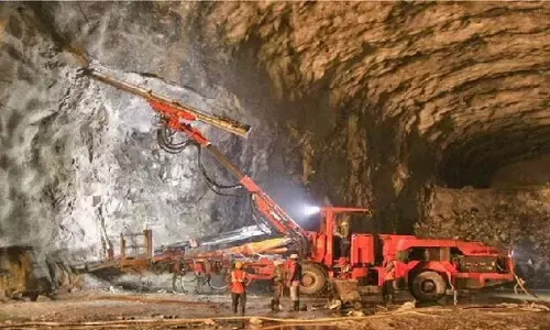 Strategic Reserve Petrol India: आइये समझते हैं सरकार का स्ट्रैटजिक पेट्रोल रिज़र्व सिस्टम, जिससे देश में ईंधन की कीमतें कम हो जाएंगी Strategic Reserve Petrol India: आइये समझते हैं सरकार का स्ट्रैटजिक पेट्रोल रिज़र्व सिस्टम, जिससे देश में ईंधन की कीमतें कम हो जाएंगी