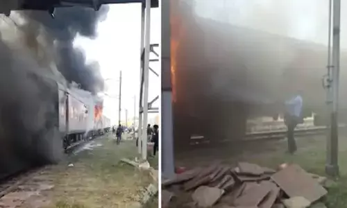 MP: चलती ट्रेन धू-धू कर जलने लगी, यात्रियो में मची चीख-पुकार