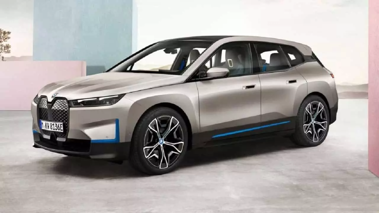 BMW लांच करेगी इलेक्ट्रिक टेक्नॉलजी पर आधारित नयी कारें