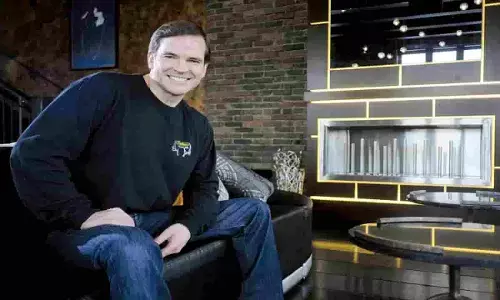 अरबपति बिजनेसमैन पर 5000 महिलाओं से संबंध होने का आरोप, इसकी करतूत जानकर आपकी बुद्धि फिर जाएगी