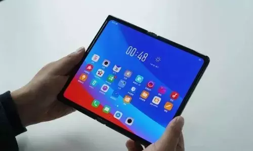 OPPOs Foldable Smartphone