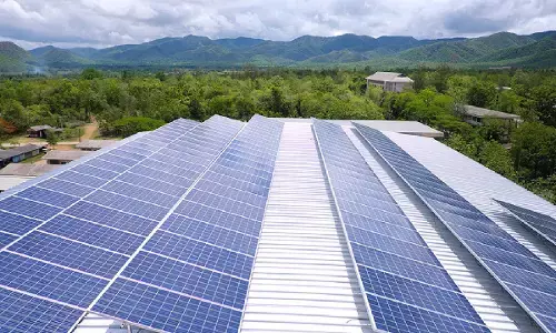 Solar Rooftop Yojana: सोलर रूफटॉप योजना से अब फ्री हो जाएगी घर की बिजली, जानें क्या है योग्यता?