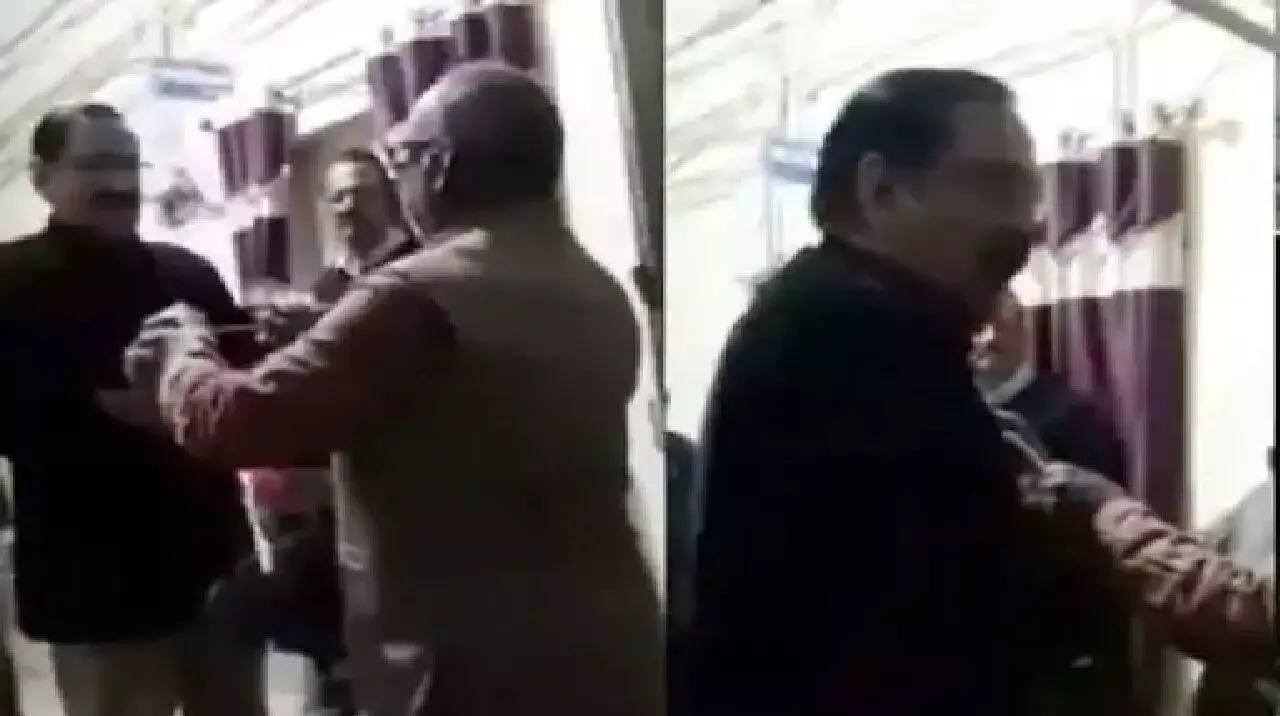 APS University Rewa में जूते की माला का मामला पहुंचा Bhopal, दिए गए जांच केआदेश, हो सकती है कार्रवाई, जानिए!