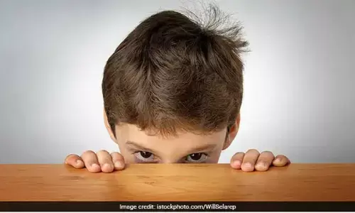 आपका बच्चा बदमाश है या बीमार, पहचाने इन लक्षणों से