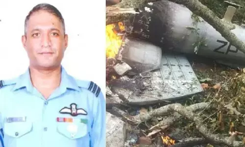 हेलीकॉप्टर क्रैश में अकेले बचे देवरिया के Captain Varun Singh, Bhopal में है घर