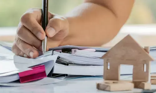 Land Registry: जमीन खरीद-बेच रहे हैं तो इन 9 बातों को ध्यान में रख लीजिये, बढ़िया रहेगा Land Registry: जमीन खरीद-बेच रहे हैं तो इन 9 बातों को ध्यान में रख लीजिये, बढ़िया रहेगा