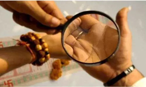 जिनके हाँथ में ऐसी रेखा वो होगा अकूच-धन संपत्ति का मालिक, नौकरो की खड़ी होगी फ़ौज, पानी की तरह पैसा बरसेगा जिनके हाँथ में ऐसी रेखा वो होगा अकूच-धन संपत्ति का मालिक, नौकरो की खड़ी होगी फ़ौज, पानी की तरह पैसा बरसेगा