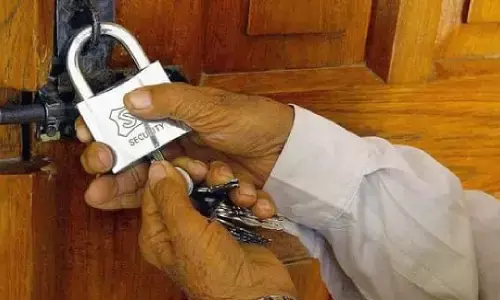 ताला-चाभी का टोटका खोलगा आपके बंद किस्मत का ताला, हो जाएंगे मालामाल, हर दिन होगी पैसो की बारिश