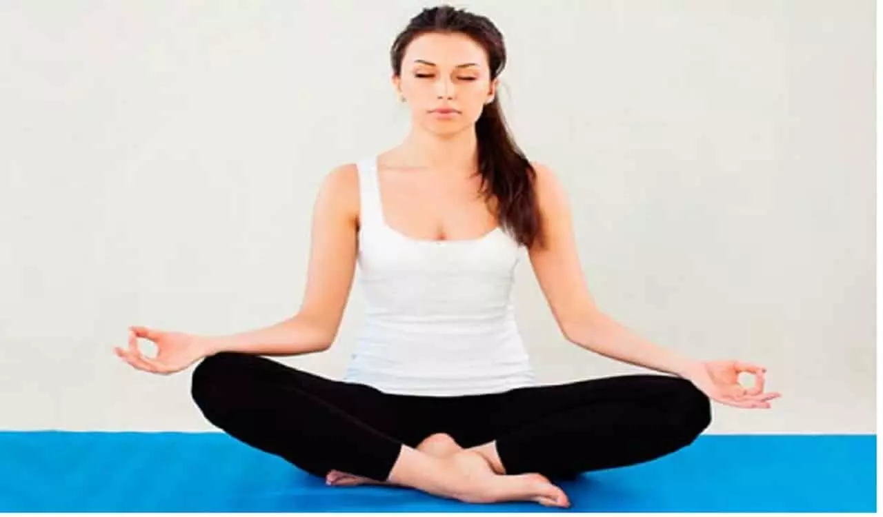 Yogasan: शरीर को ऊर्जावान रखने के लिए नियमित रूप से करें ये योगाभ्यास