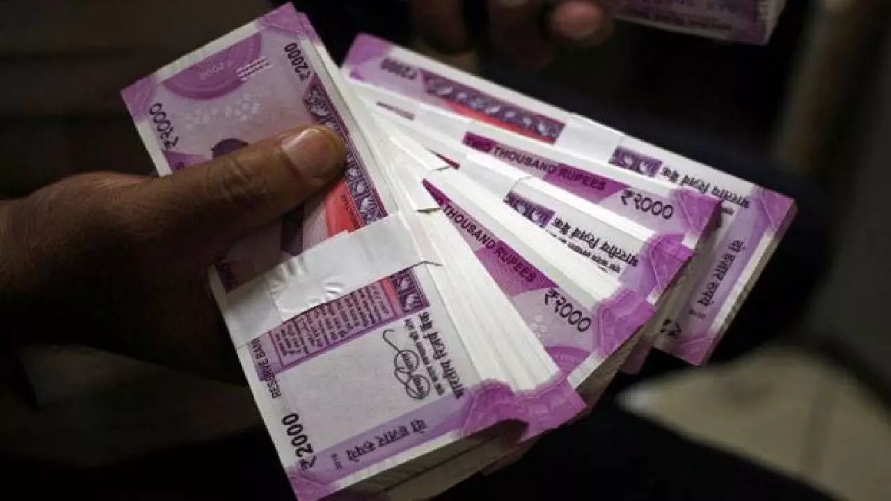 There is good news for small businessmen you can take loan up to Rs 10 lakh sitting at home