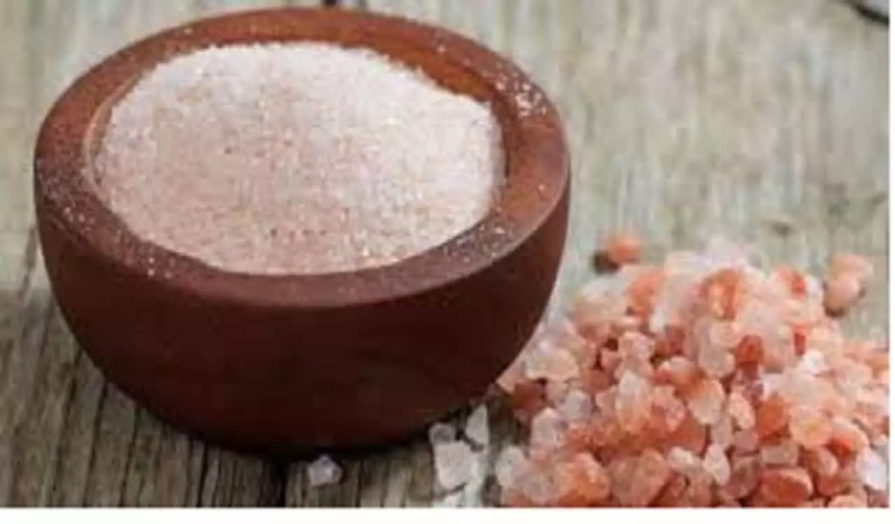 Benefits Of Black Salt: काले नमक के सेवन से होते हैं चमत्कारी फायदें