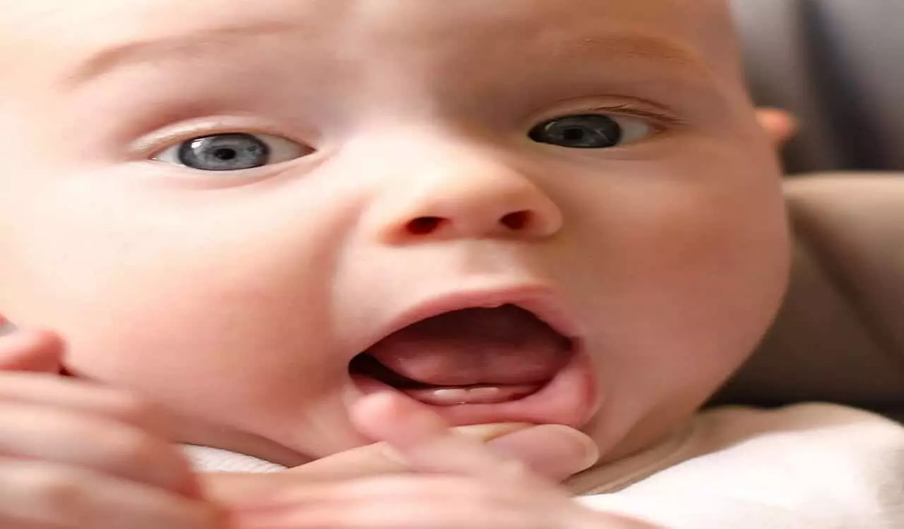 Tips For Baby Teeth: जब बच्चों के दांत निकले तो रखें इन बातों का ध्यान