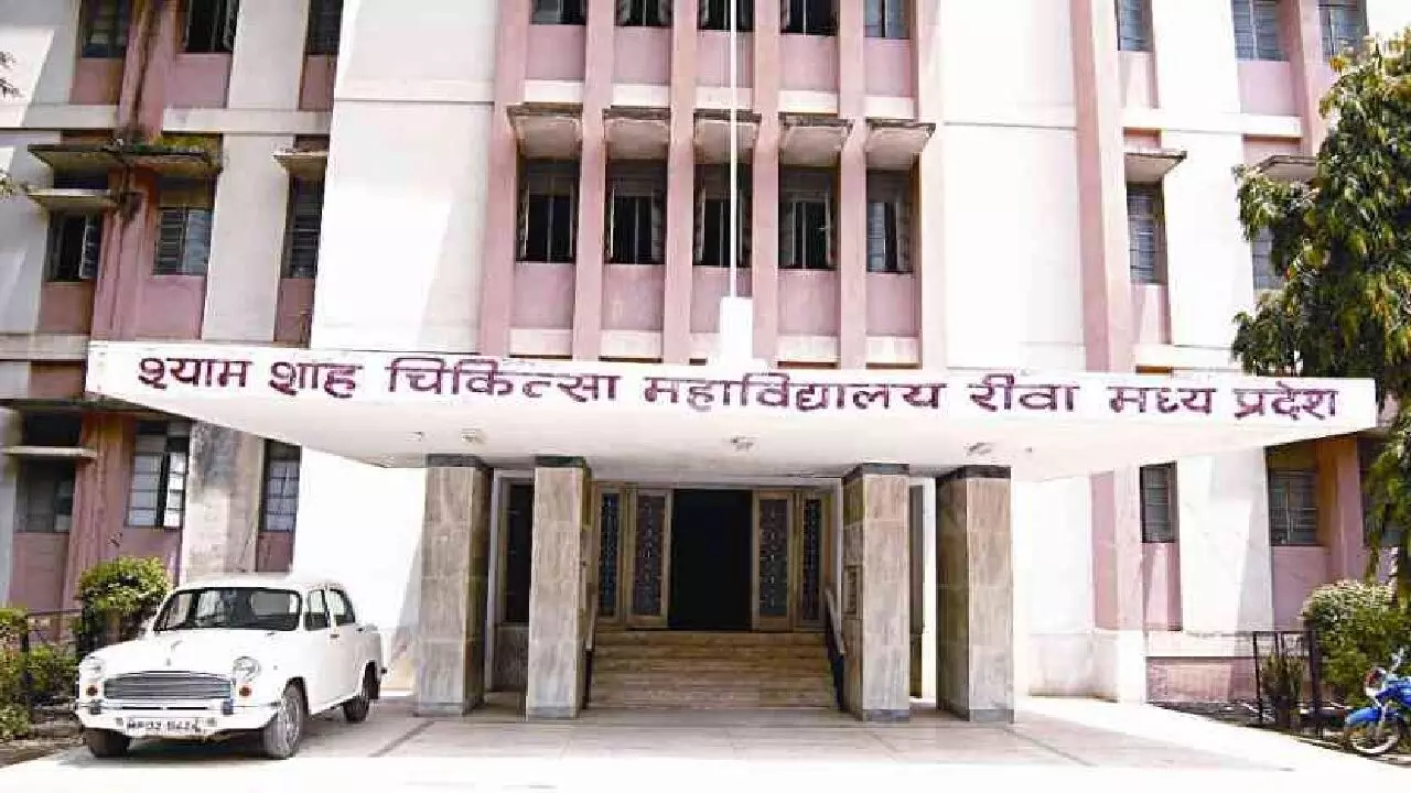 Rewa: मंत्री के आश्वासन पर जूडा लौटा काम पर, हड़ताल समाप्त