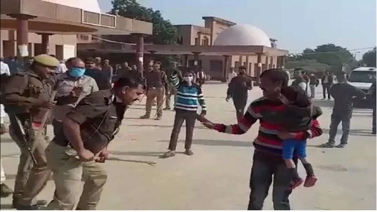 कोई पुलिस वाला बदतमीज़ी करे तो क्या करना चाहिए, कहां शिकायत करनी चाहिए कोई पुलिस वाला बदतमीज़ी करे तो क्या करना चाहिए, कहां शिकायत करनी चाहिए