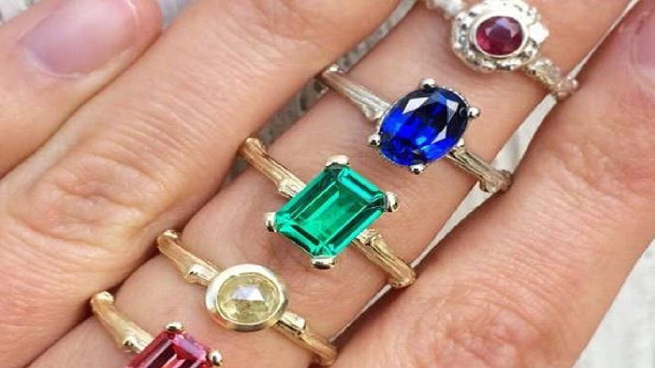 Which Finger To Wear Emerald Ring 2023 | पन्ना रत्न किस उंगली में पहने •  Astrology Hindi