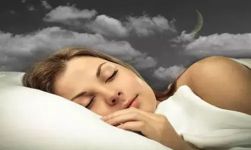 सोते समय इस दिशा में सिर कर सोये तो हो जाओगे बर्बाद, जानिए!