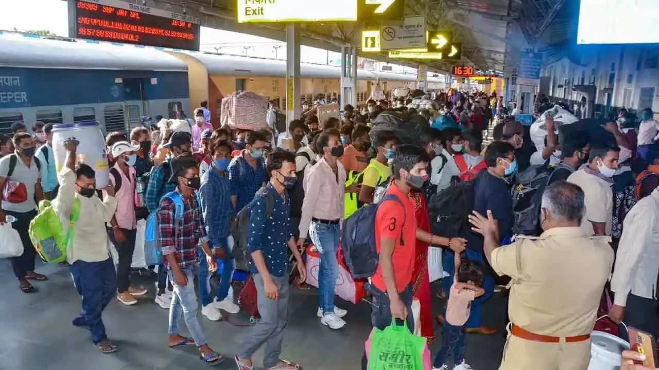 Fear of lockdown among migrant laborers in mumbai