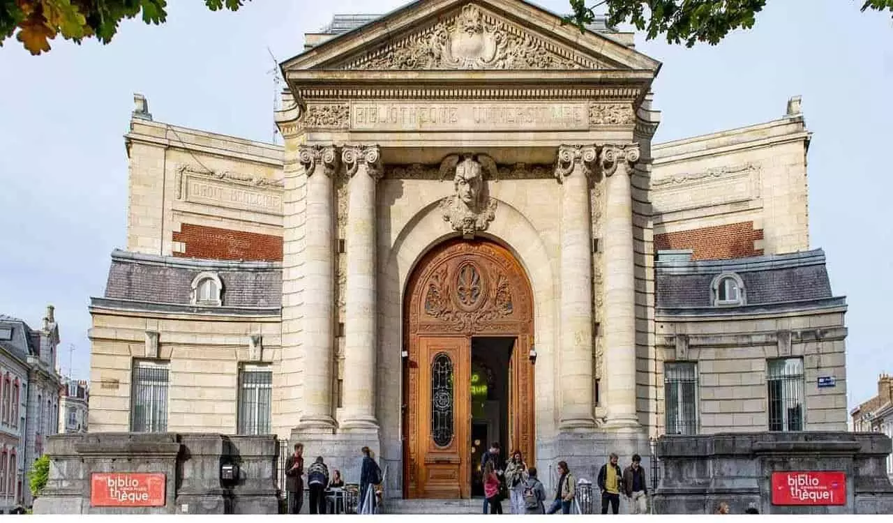 France University: ऐसी यूनिवर्सिटी जहां हर कोई लेना चाहेगा एडमिशन