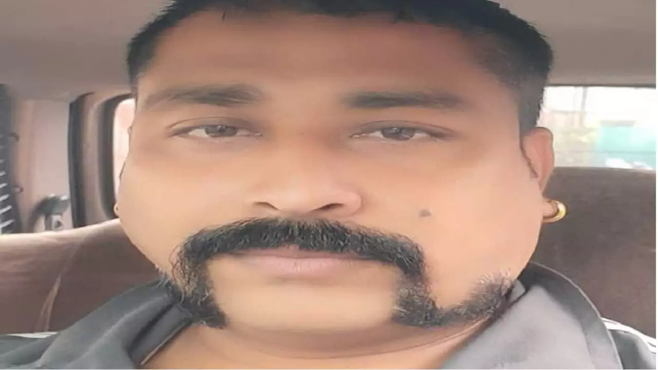 नौकरी जाए पर मूछ ना जाए: मूछ के चक्कर में भोपाल के आरक्षक ने पुलिस की नौकरी छोड़ दी
