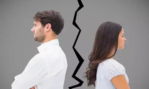 घर में हर दिन हो रही लड़ाई, हो गए है परेशान, तो कर ले ये चीज़ मात्र 24 घंटे में करेगा असर घर में हर दिन हो रही लड़ाई, हो गए है परेशान, तो कर ले ये चीज़ मात्र 24 घंटे में करेगा असर