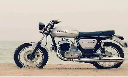 80s धूम मचा देनी वाली बाइक Yezdi  की इंडिया में वापसी, जानें रोड किंग की कीमत और फीचर्स