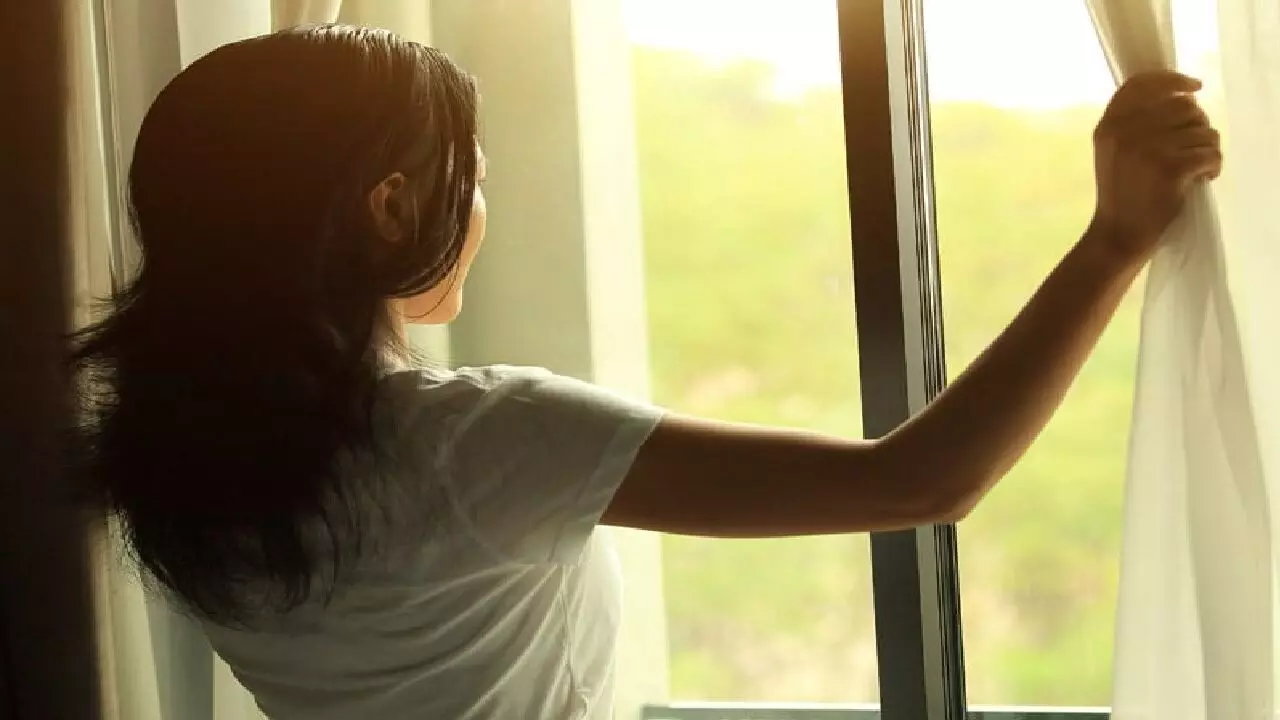 सुबह बिस्तर से उठते ही दिख जाएं ये चीज़ तो घर में मचेगी तबाही, हो जायेगा अनर्थ, जानिए!