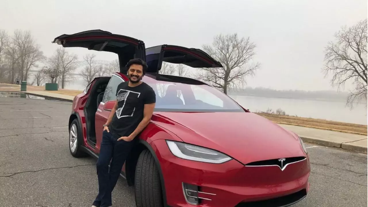 भारत में सिर्फ इन लोगों के पास है Tesla, मुकेश अंबानी के अलावा 3 और लोगों ने खरीदी है ये कार