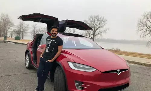 भारत में सिर्फ इन लोगों के पास है Tesla, मुकेश अंबानी के अलावा 3 और लोगों ने खरीदी है ये कार भारत में सिर्फ इन लोगों के पास है Tesla, मुकेश अंबानी के अलावा 3 और लोगों ने खरीदी है ये कार