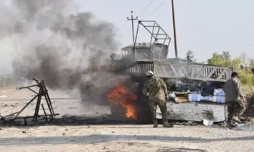 अबू धाबी एयरपोर्ट सहित 3 इलाकों में धमाका, 3 की मौत, हुती विद्रोहियों ने ली जिम्मेदारी