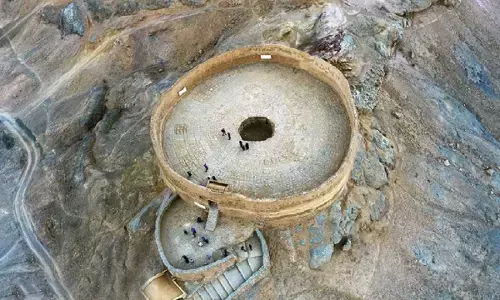 हिन्दू-मुसलमान और ईसाई का तो पता है लेकिन जैन और पारसी धर्म में अंतिम संस्कार कैसे होता है