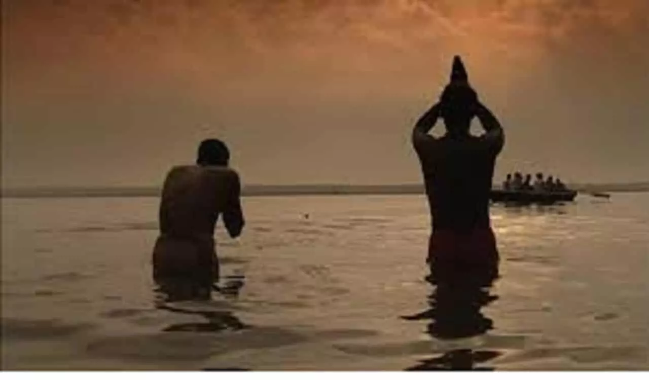 Ganga Snan: माघ माह की किन-किन तिथियों पर पड़ेगा गंगा स्नान और क्या है इसका महत्व