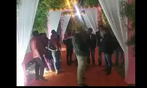 Girls involved in procession molested vehicles damaged in stone pelting Girls involved in procession molested vehicles damaged in stone pelting