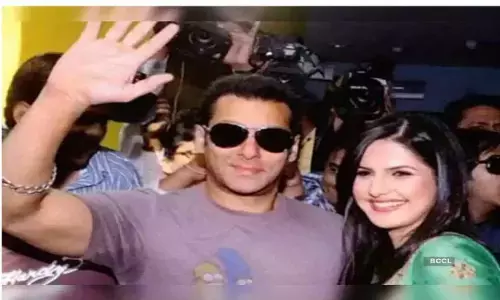 Zareen Khan ने सालों बाद अपने दर्द का इजहार किया, बोलीं Salman Khan को छोटी सी चीज के लिए परेशान नहीं करती Zareen Khan ने सालों बाद अपने दर्द का इजहार किया, बोलीं Salman Khan को छोटी सी चीज के लिए परेशान नहीं करती