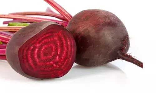 Beetroot For Cancer: कैंसर से लड़ने में काफी मददगार है चुकंदर