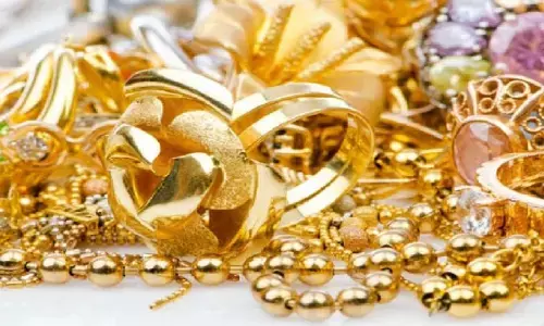 घर में इस दिशा में रखे कीमती गहने, फिर घर में होती रहेगी पैसो की बारिश, सोने की कमी जिंदगी में नहीं होगी