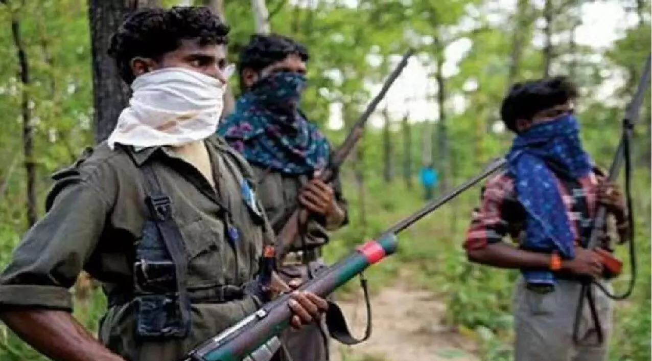 Big News: गणतंत्र दिवस पर बड़े माओवादी हमले की आशंका, अलर्ट हुई पुलिस, नाके में चेकिंग जोरो पर Big News: गणतंत्र दिवस पर बड़े माओवादी हमले की आशंका, अलर्ट हुई पुलिस, नाके में चेकिंग जोरो पर