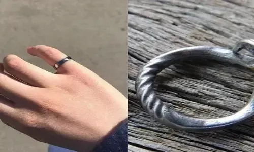 ऐसे पहने लोहे की अंगूठी, चमक जाएंगी क़िस्मत, पैसों से भरी रहेगी जेब, हर जगह होगी आपकी प्रापर्टी, जानिए! ऐसे पहने लोहे की अंगूठी, चमक जाएंगी क़िस्मत, पैसों से भरी रहेगी जेब, हर जगह होगी आपकी प्रापर्टी, जानिए!