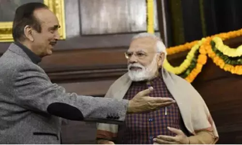 Ghulam Nabi Azad: गुलाम नबी आज़ाद को पद्म भूषण मिला तो कोंग्रेसी खिसिया क्यों गए