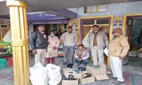 रीवा: यूपी विधानसभा चुनाव के मद्देनजर आबकारी पुलिस ने की कार्रवाई, 40 हजार की शराब जब्त