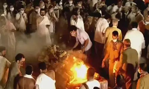 अलविदा लता जी