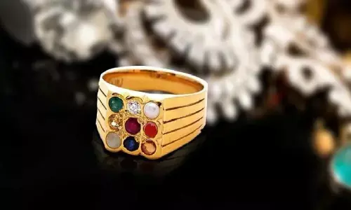 इस अंगूठी को पहनते है अंबानी से लेकर बड़े-बड़े राजनेता और एक्टर, इसे पहनते ही बन जाते है बाहुबली, जानिए! इस अंगूठी को पहनते है अंबानी से लेकर बड़े-बड़े राजनेता और एक्टर, इसे पहनते ही बन जाते है बाहुबली, जानिए!