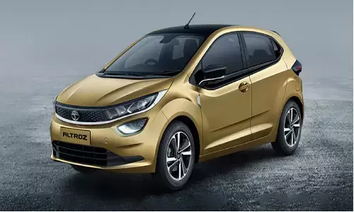 Tata Altroz XE Price: सिर्फ 66 हज़ार में आपकी हो सकती है Tata Altroz XE, जानें EMI कितनी बनेगी
