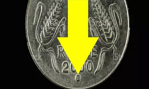 क्या आपने कभी सिक्के के नीचे बने छोटे से चिन्ह को नोटिस किया, क्यों बनाया जाता है जान लीजिये